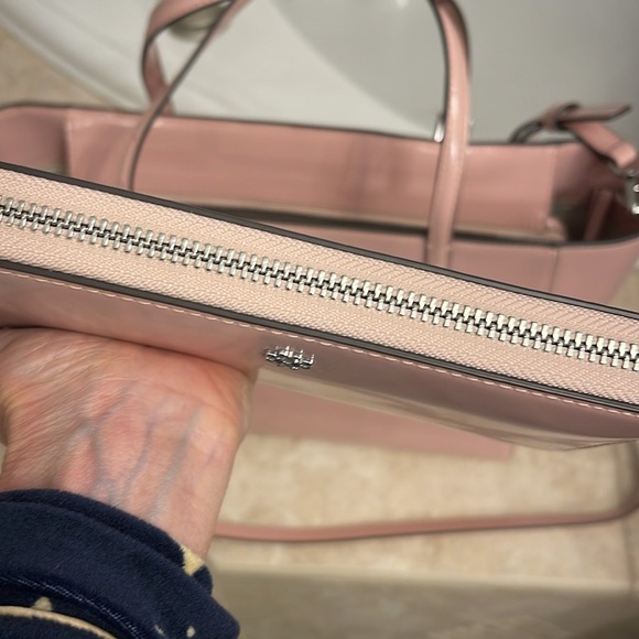 NWOT TORY BURCH WALLET/WRISTLET - Picture 4 of 7